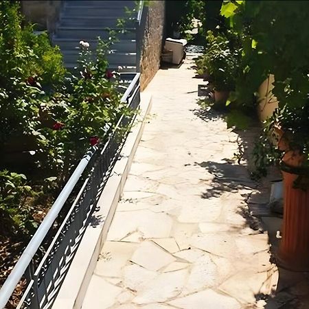 Σύγχρονο Vintage Στο Μαρούσι Apartamento Atenas Exterior foto